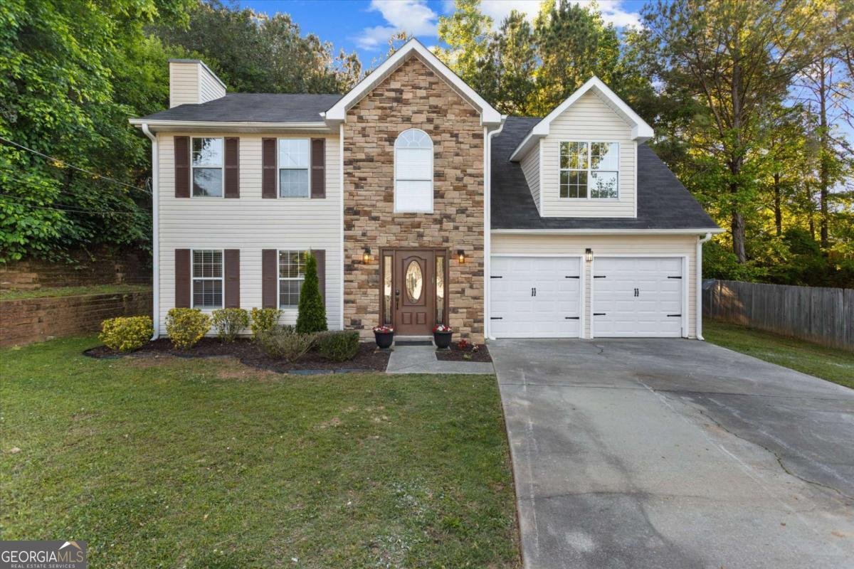 3897 Creek Shoals Ln Ellenwood - Photo 1