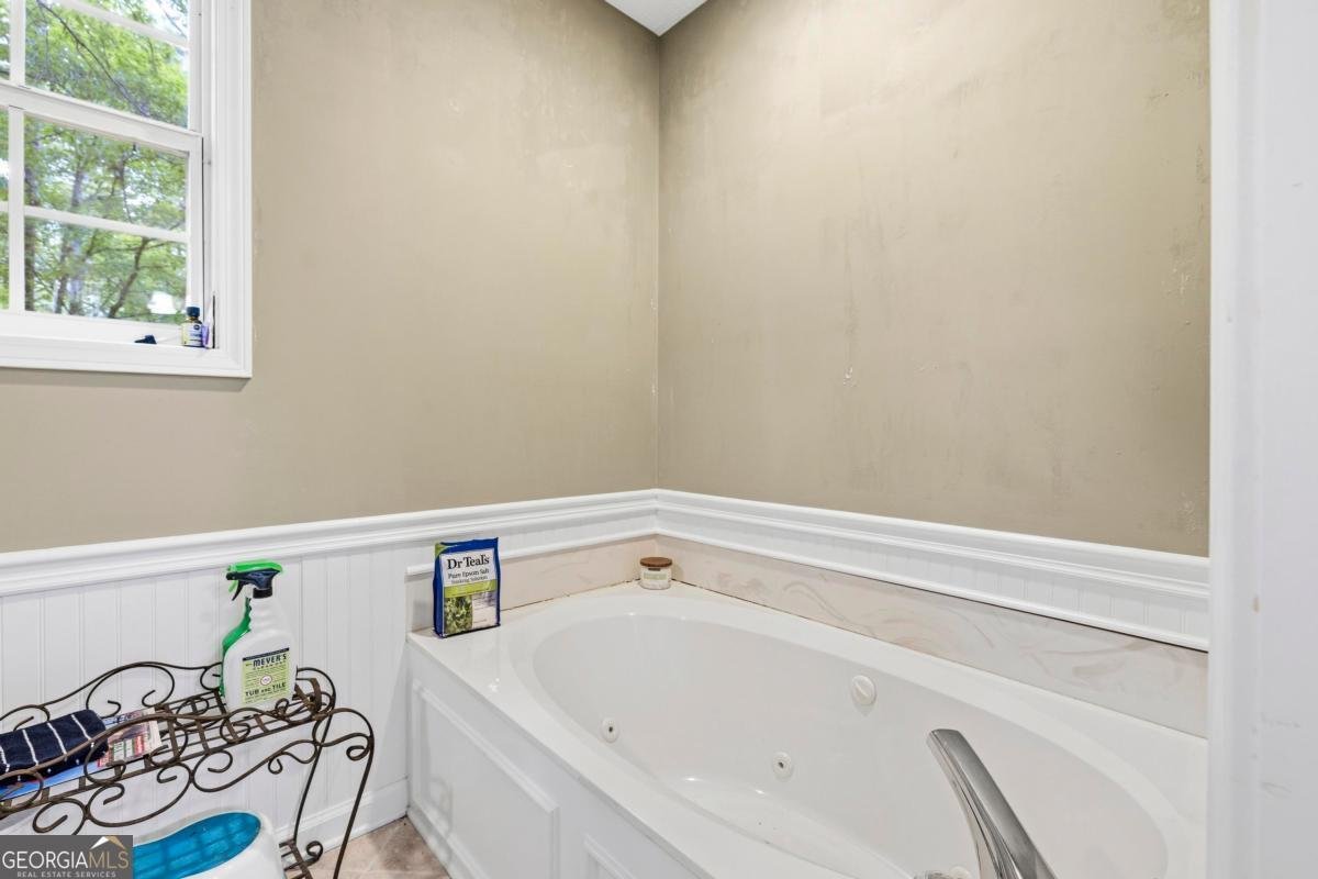 1010 Holmes Drive White Plains - Photo 11