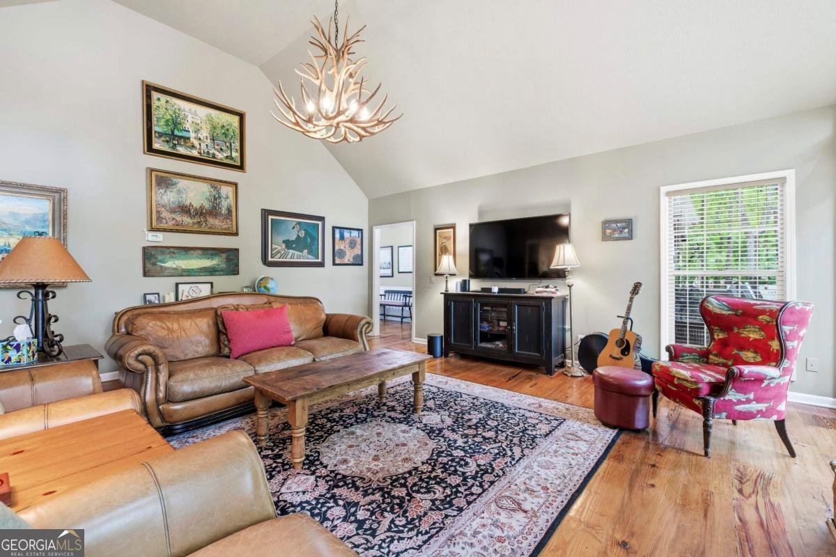 1010 Holmes Drive White Plains - Photo 17