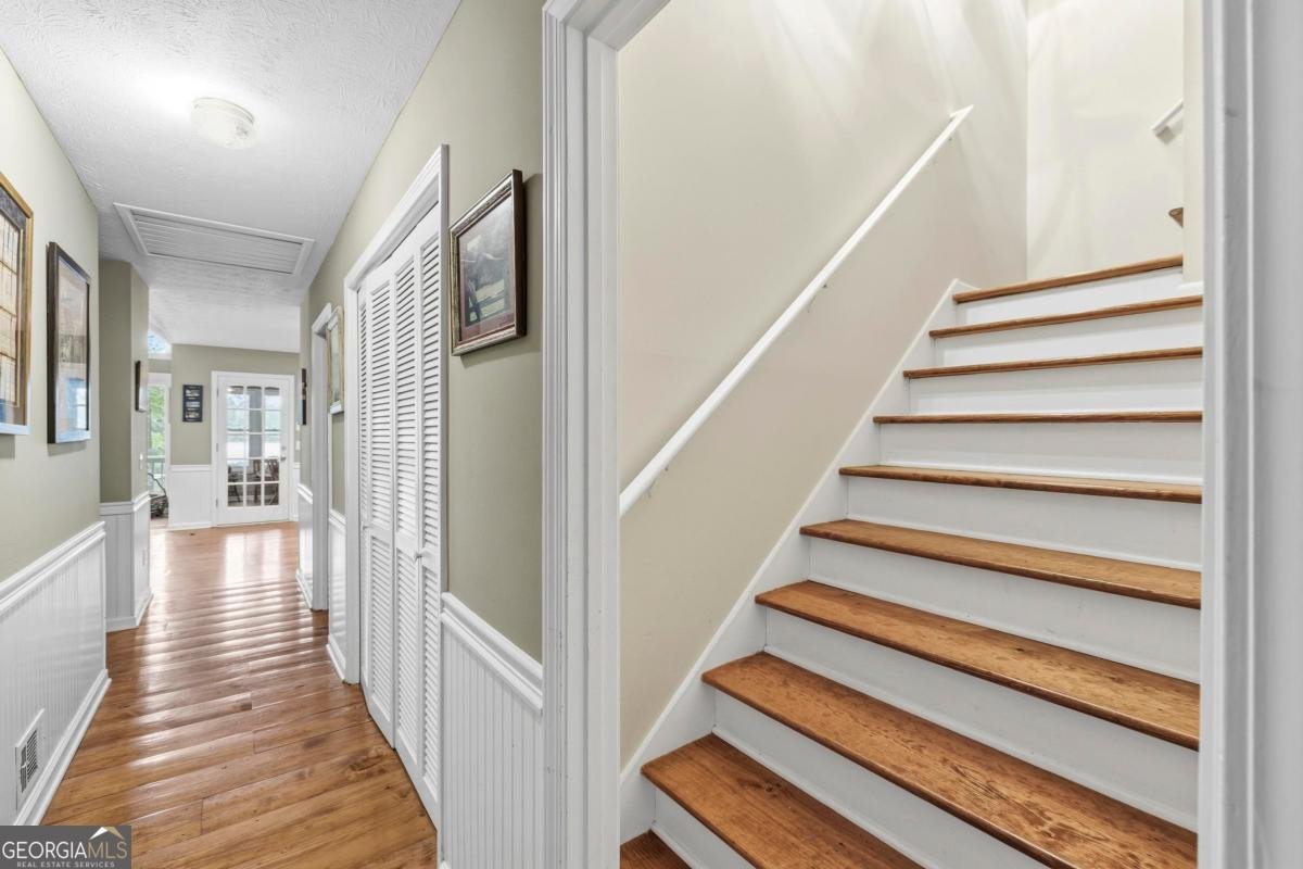 1010 Holmes Drive White Plains - Photo 33