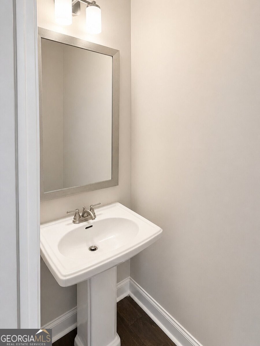 2235 Manor Pointe Drive Cumming - Photo 7