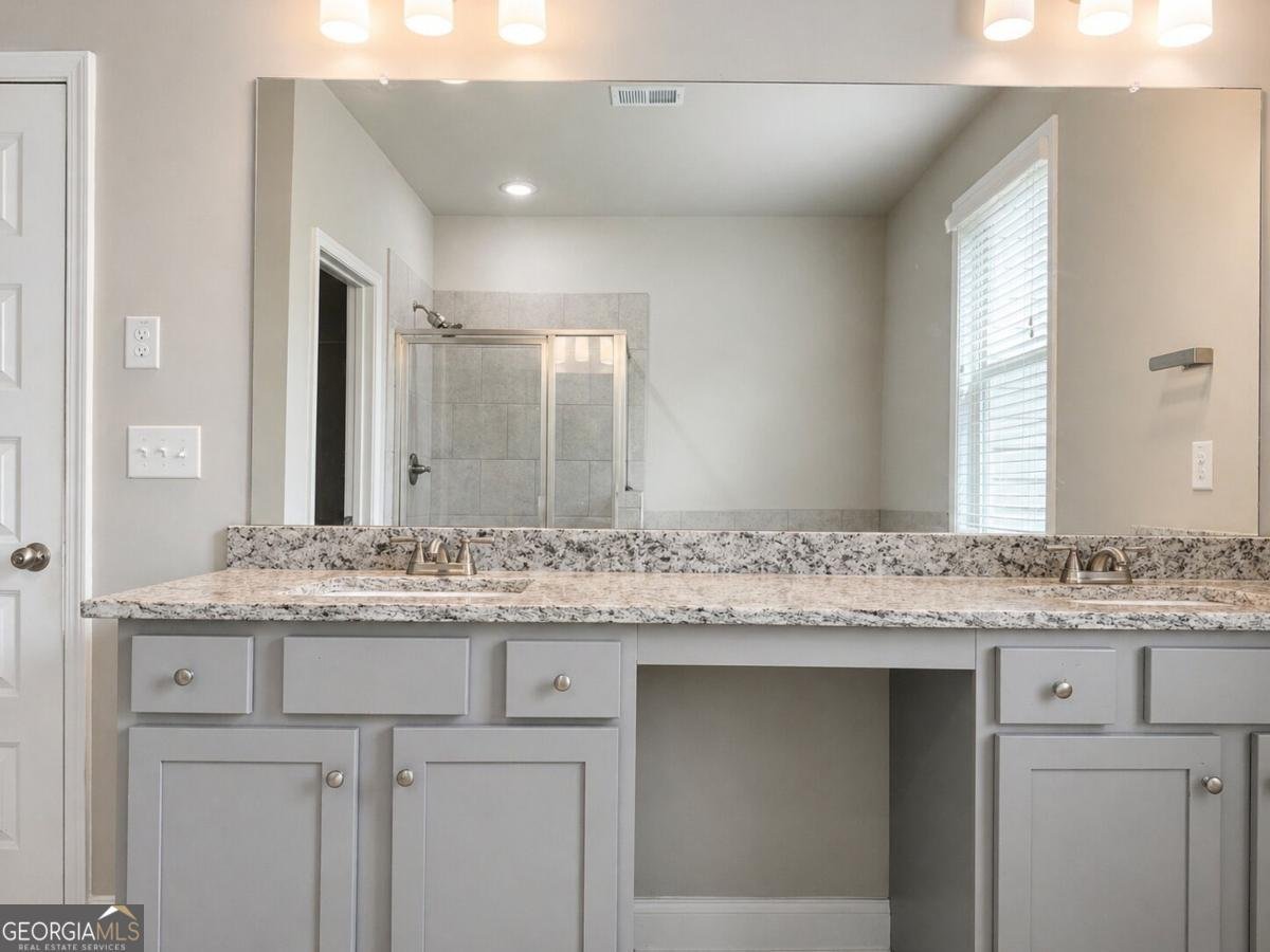 2235 Manor Pointe Drive Cumming - Photo 8