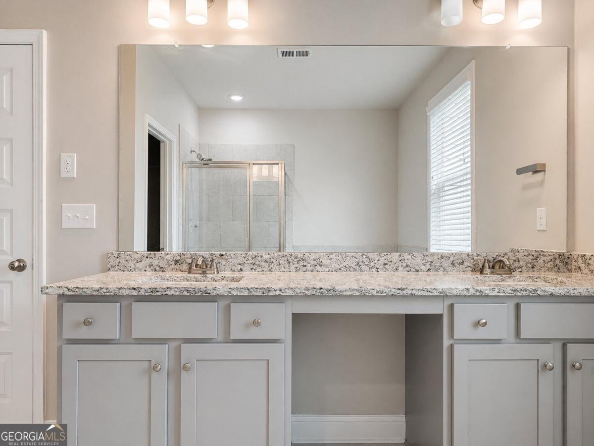 2235 Manor Pointe Drive Cumming - Photo 9