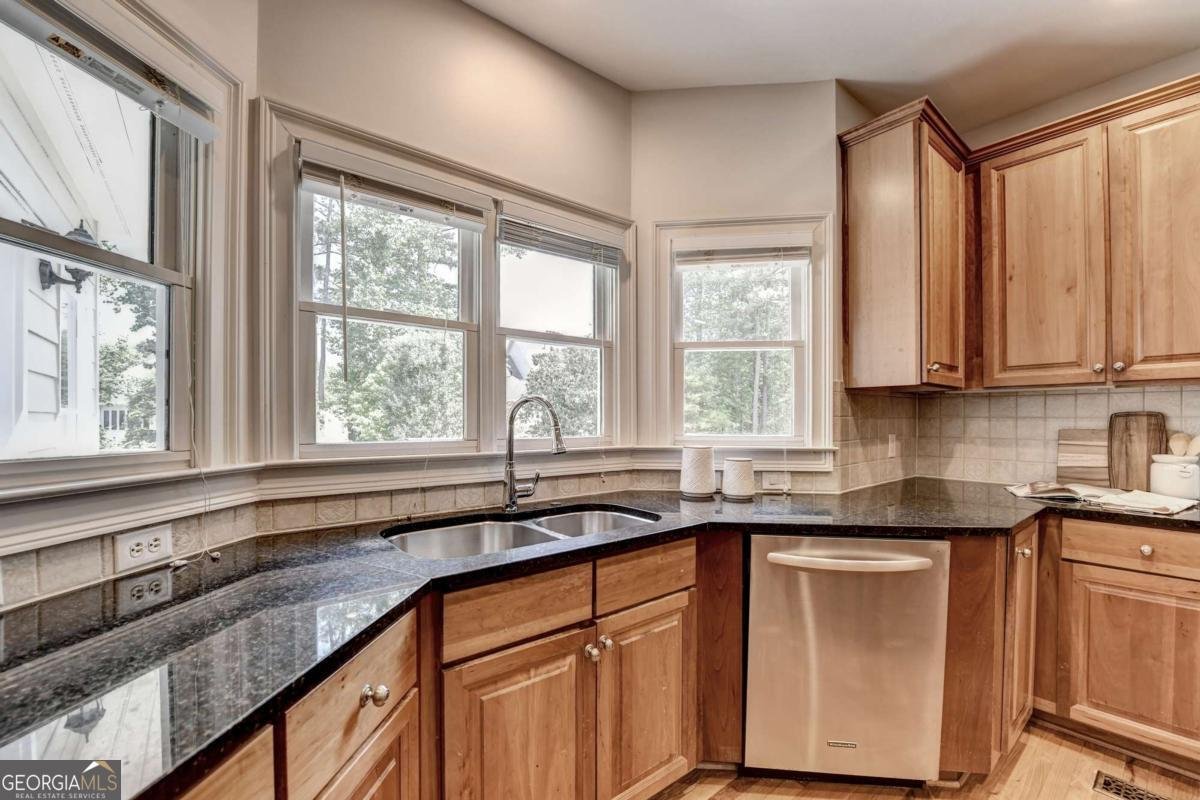 4735 Prestbury Drive Suwanee - Photo 32