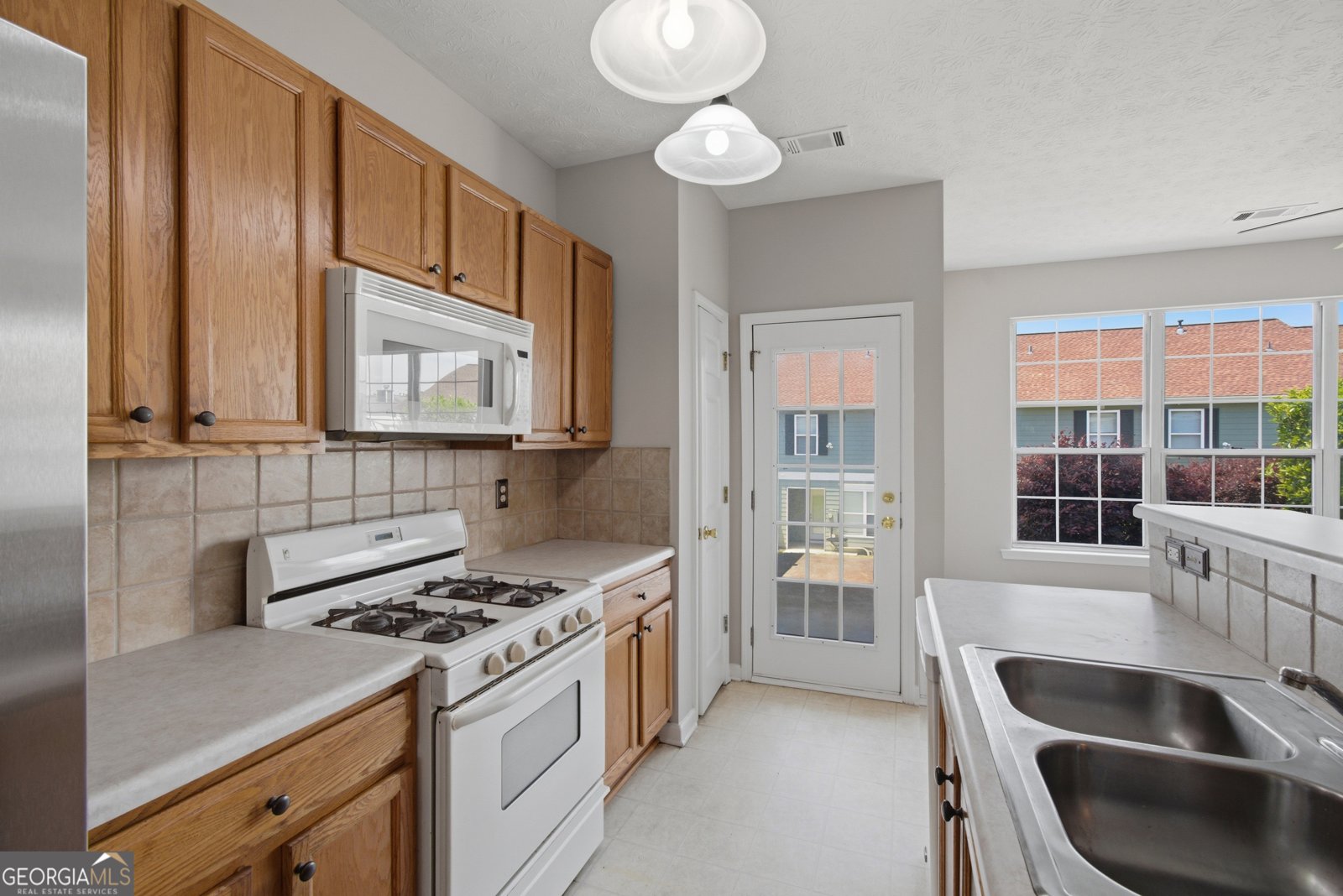 6411 Silvertide Way Flowery Branch - Photo 14