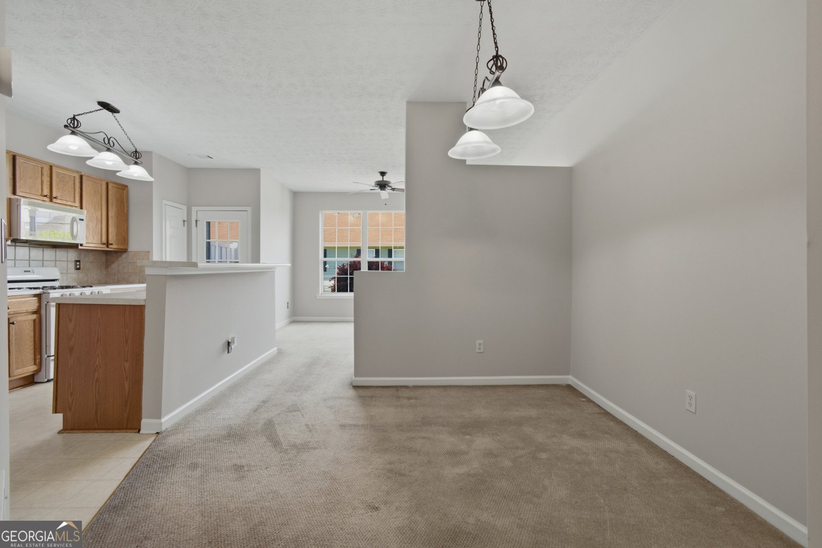 6411 Silvertide Way Flowery Branch - Photo 8