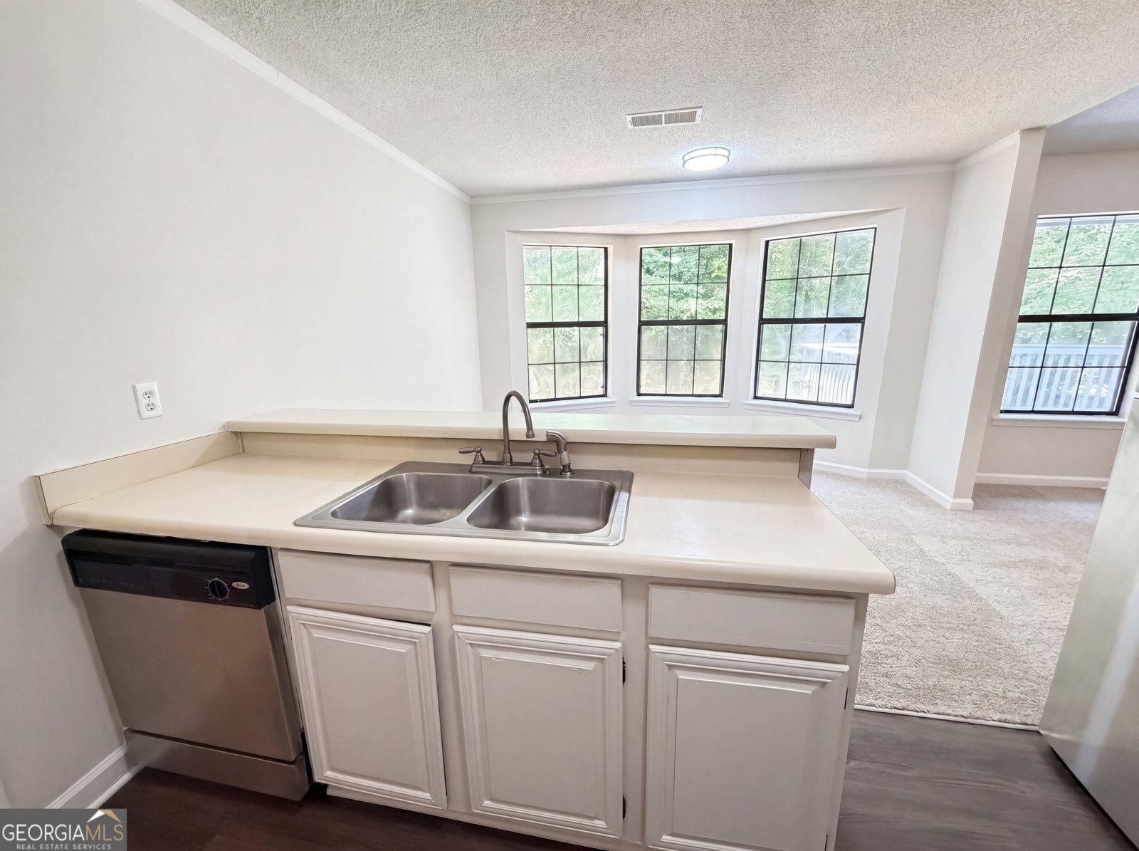 420 Creekside Lane Woodstock - Photo 8