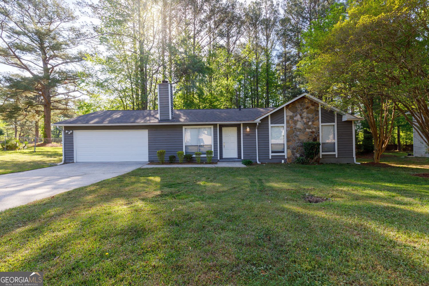7085 Hania Drive Fairburn - main photo