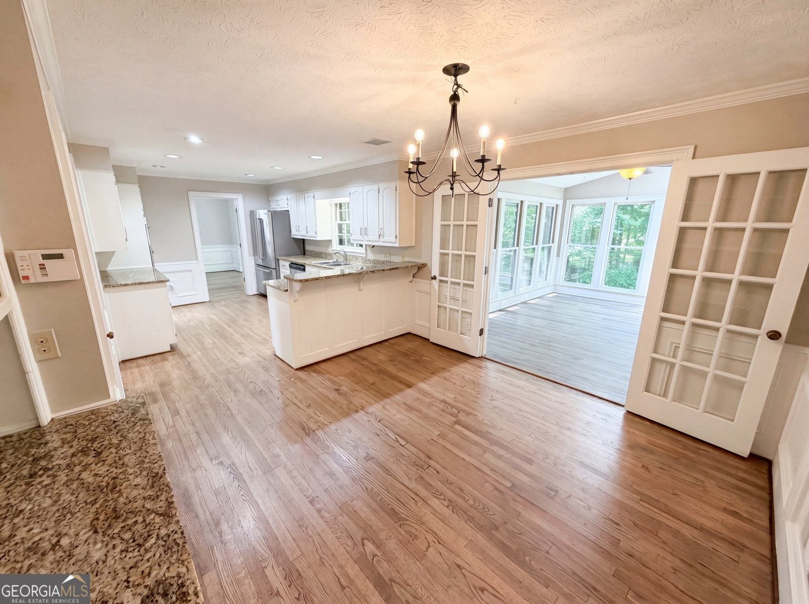 2360 Kimbrough Court Sandy Springs - Photo 7