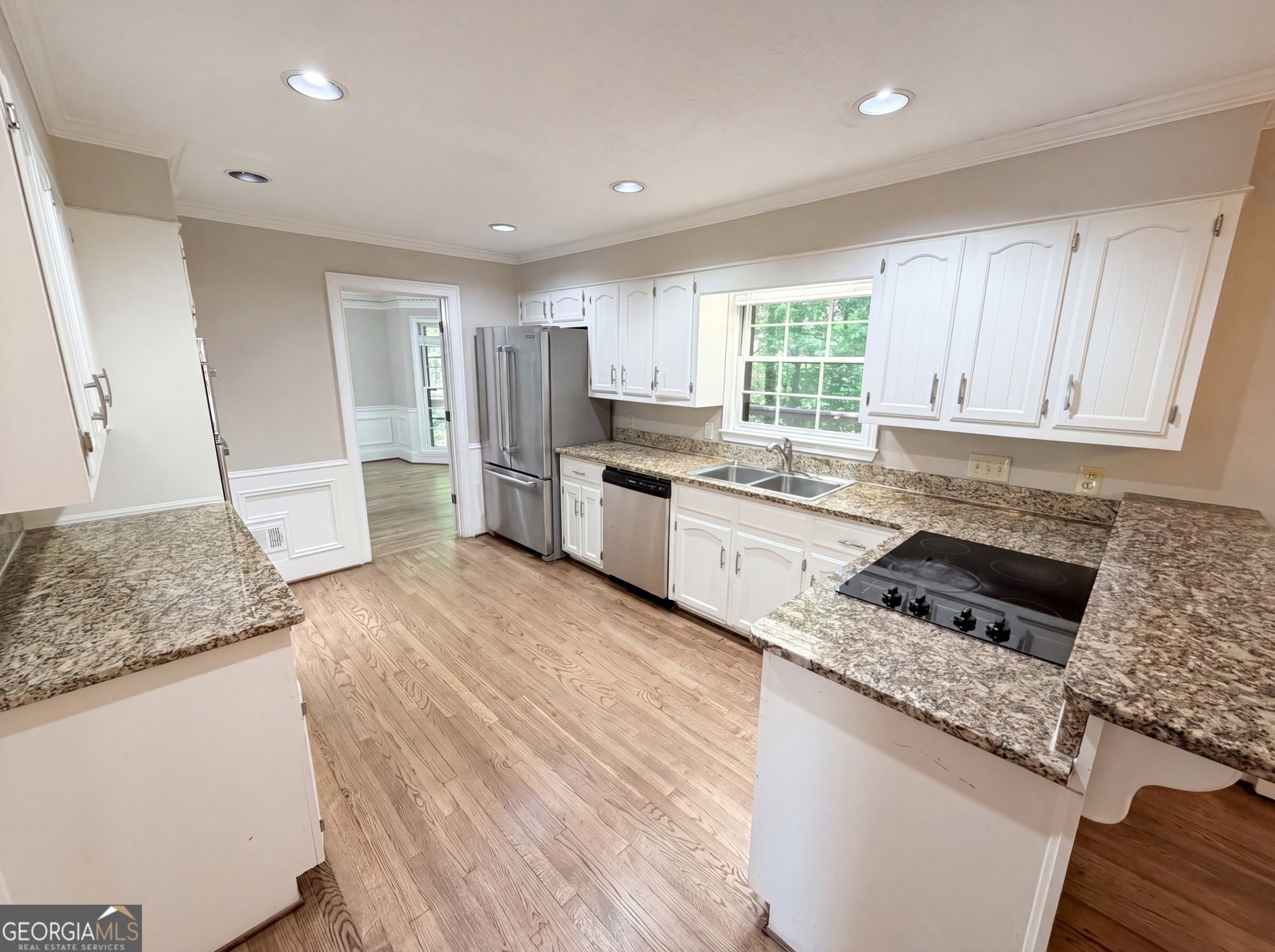 2360 Kimbrough Court Sandy Springs - Photo 9