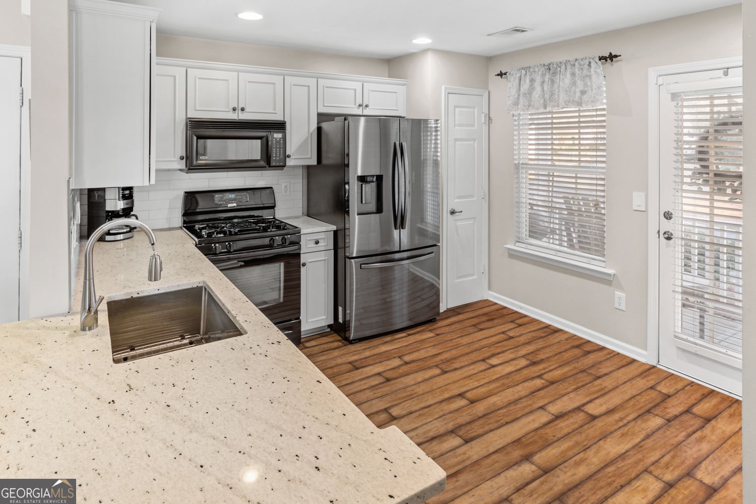369 Hiawassee Drive Woodstock - Photo 15