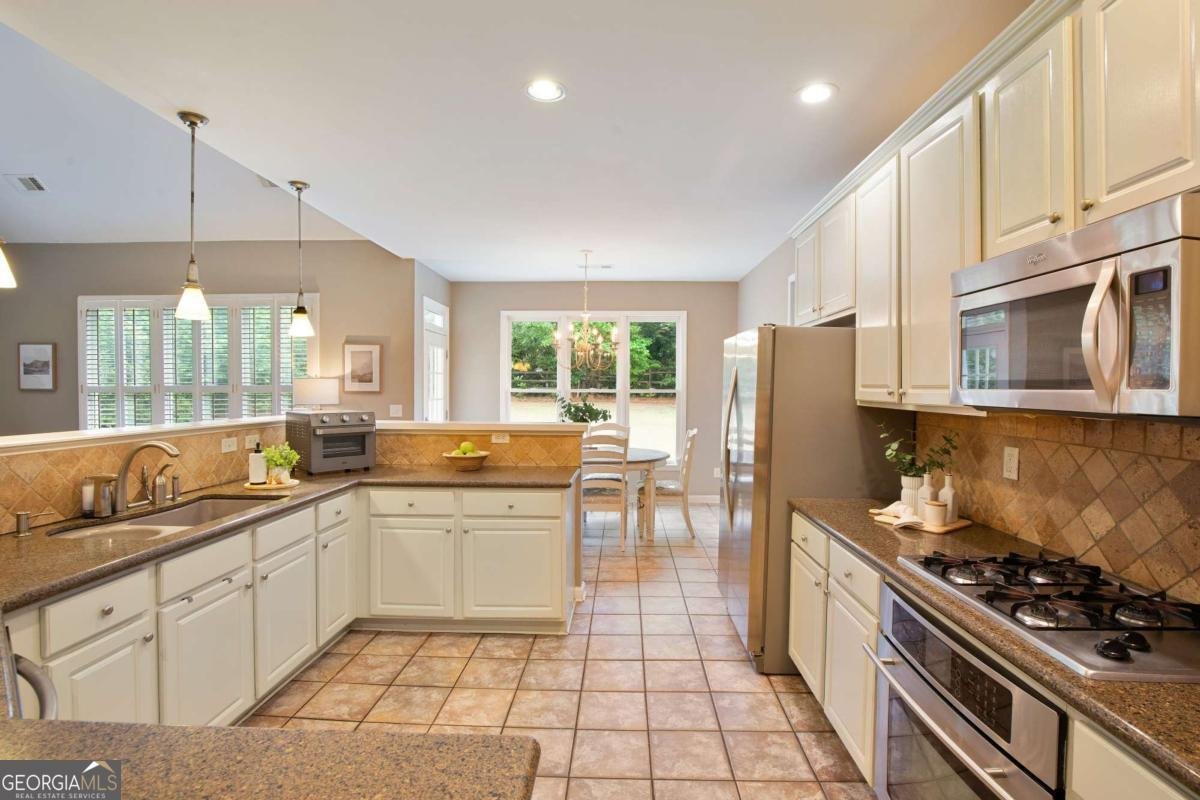 1110 Bascomb Farm Drive Alpharetta - Photo 13