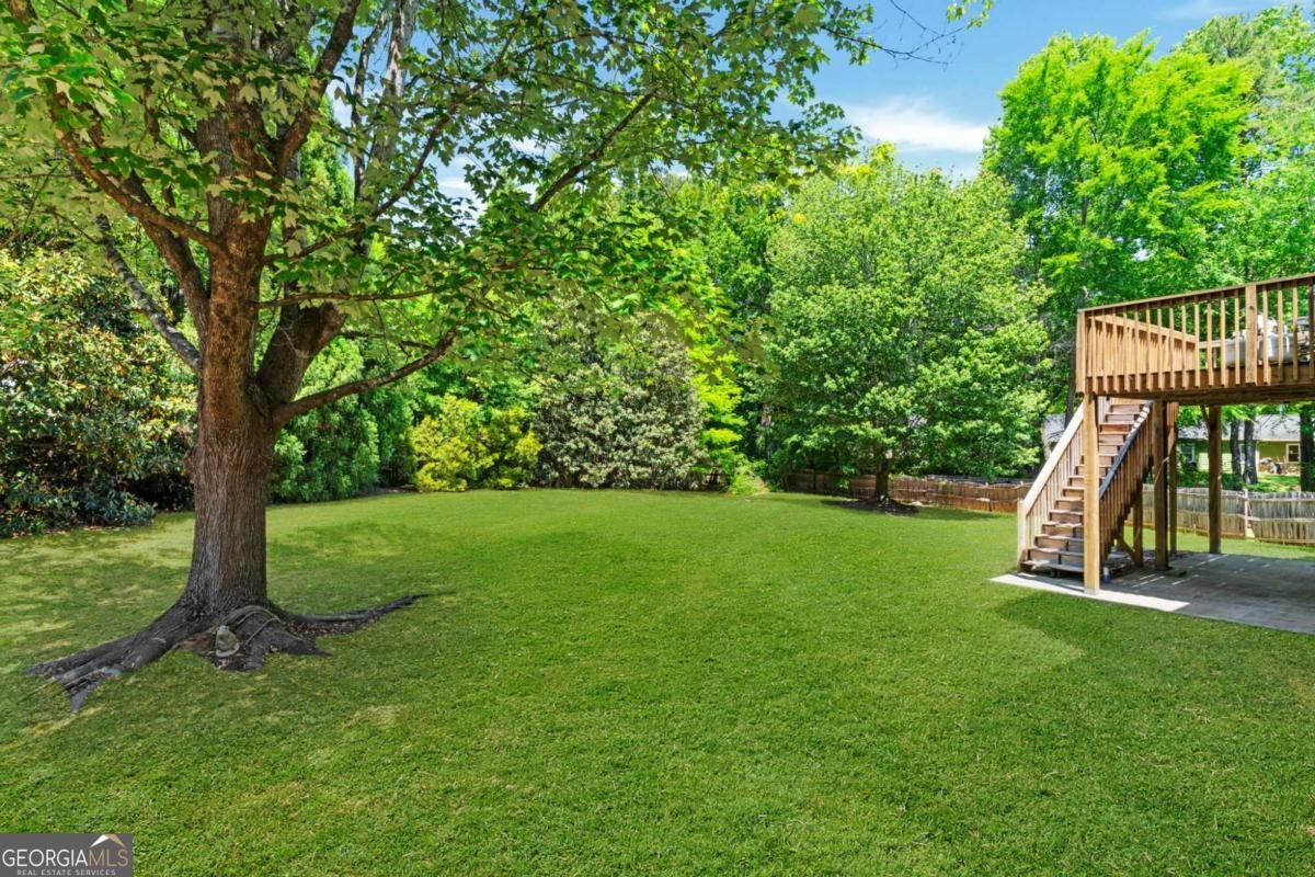 407 Whisper Wind Lane Woodstock - Photo 32