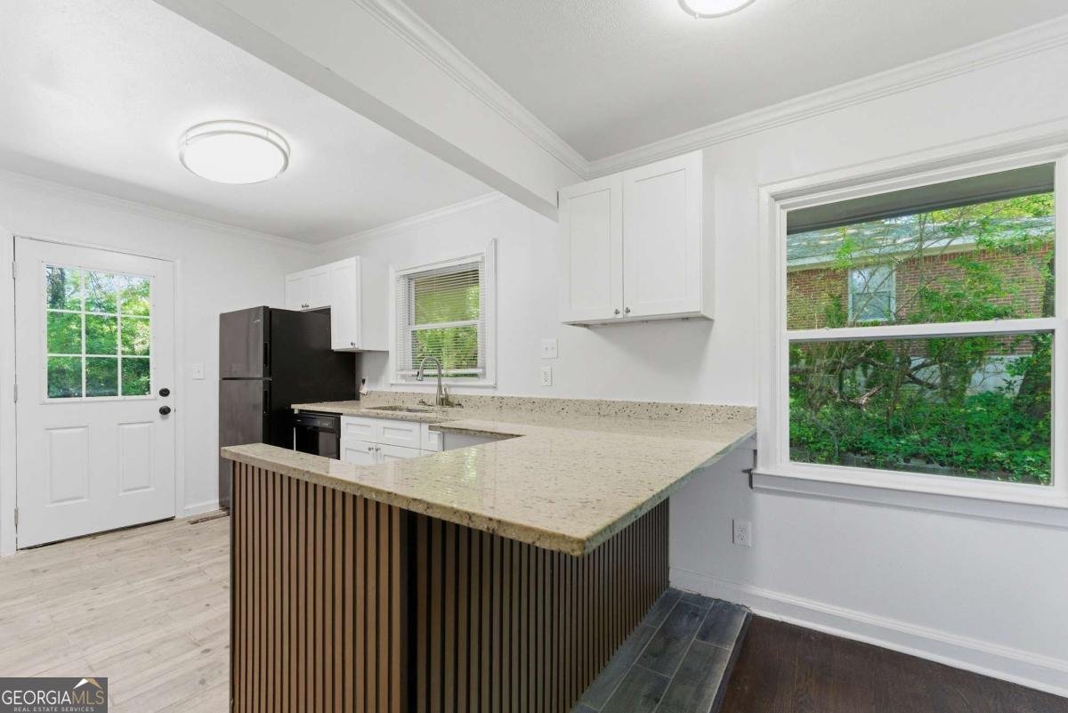 758 Dennis Drive Forest Park - Photo 6