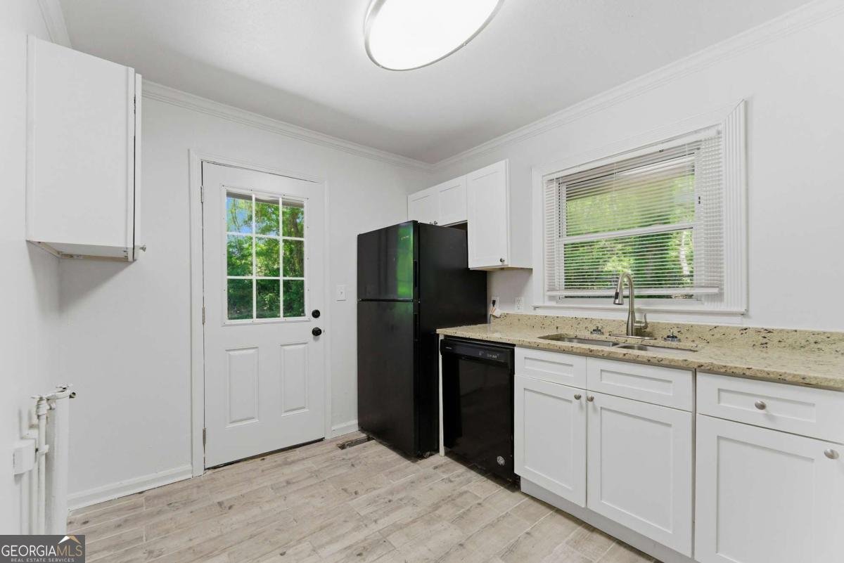 758 Dennis Drive Forest Park - Photo 9