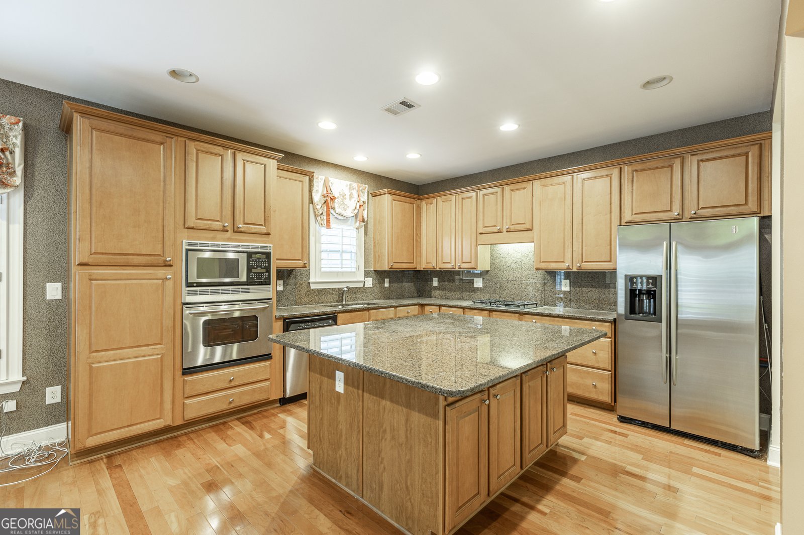 7042 Tree House Way Flowery Branch - Photo 20