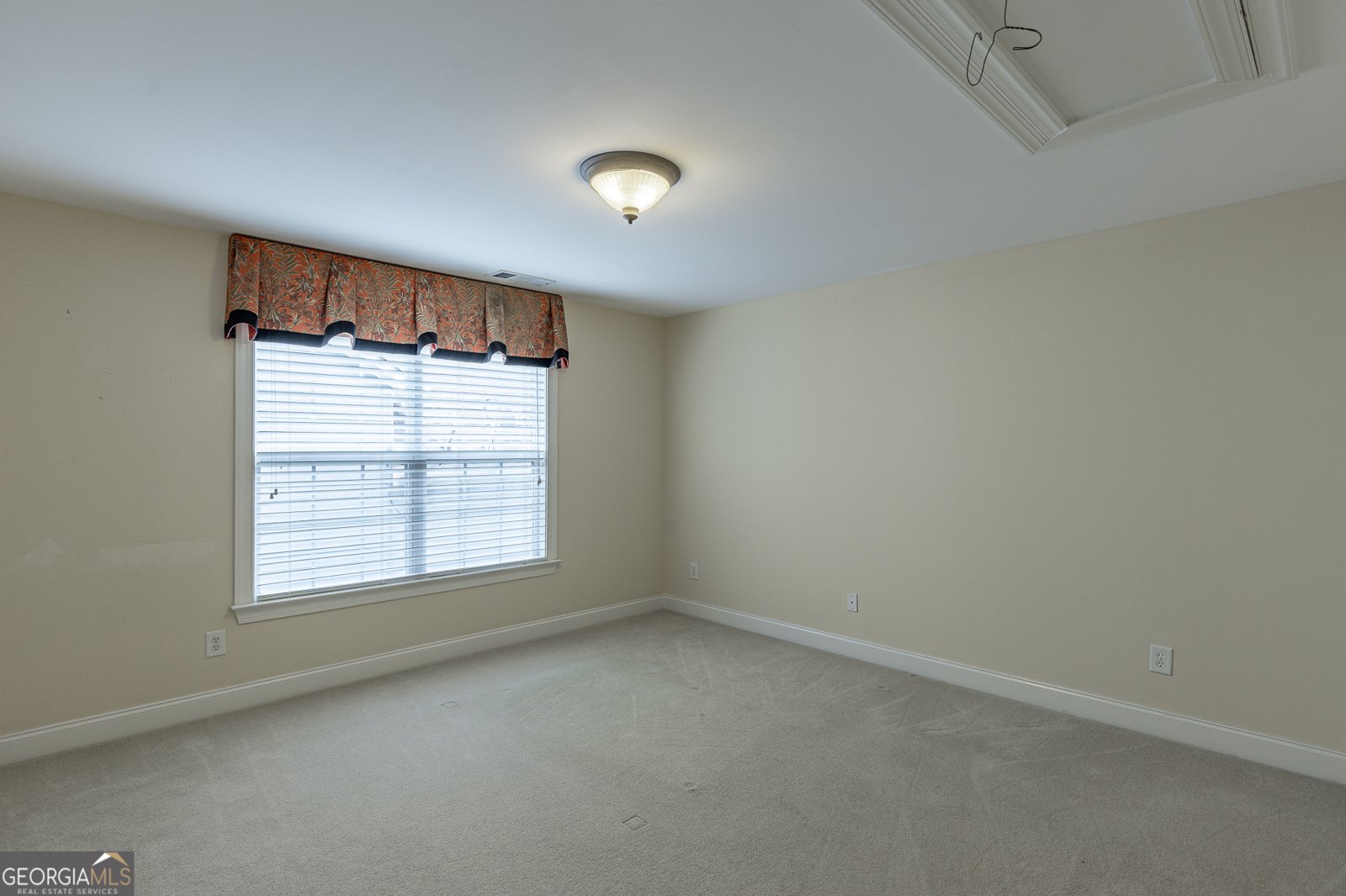 7042 Tree House Way Flowery Branch - Photo 34