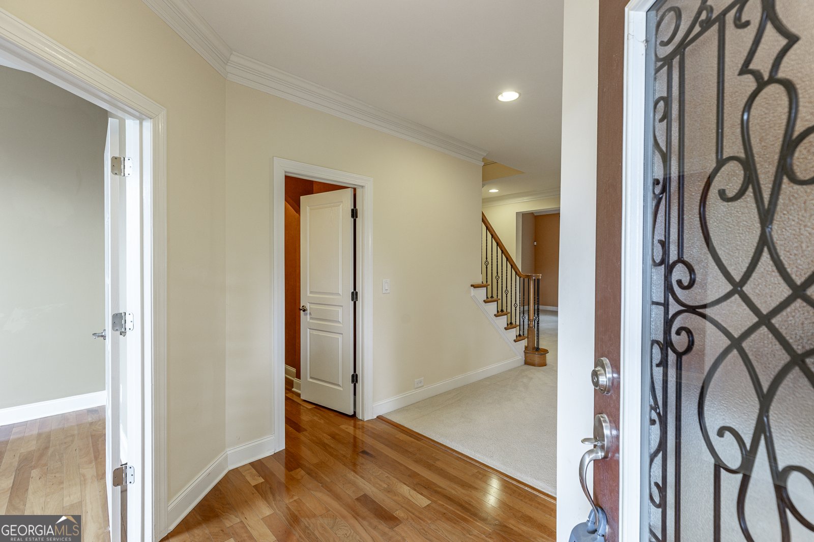 7042 Tree House Way Flowery Branch - Photo 6