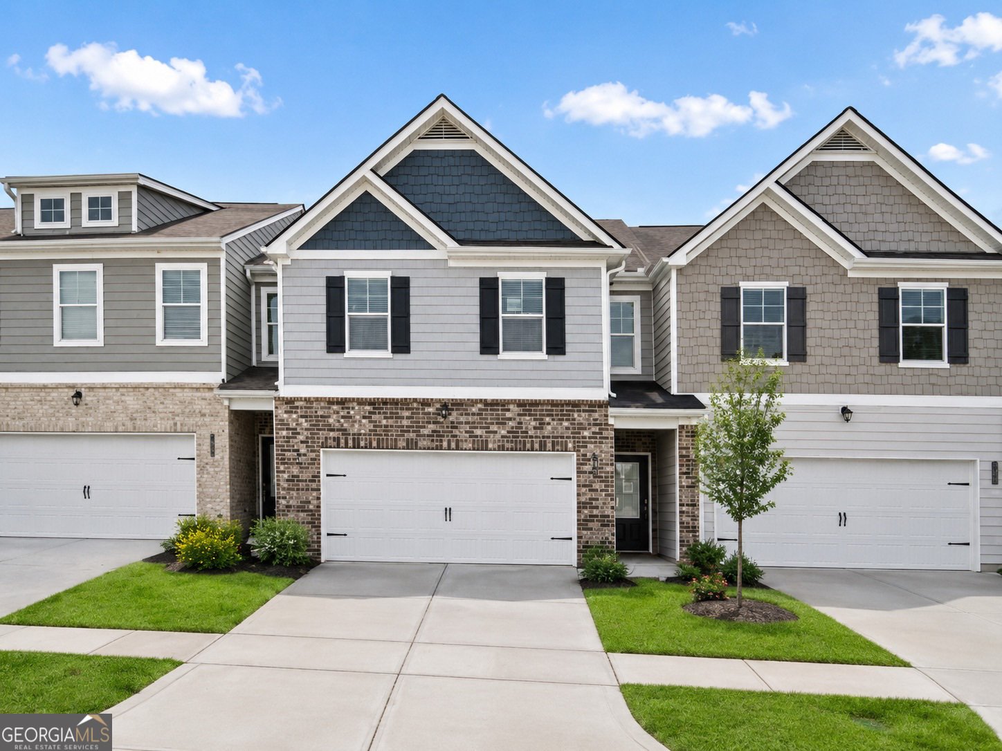 1711 Hillview Lane Lithonia - main photo