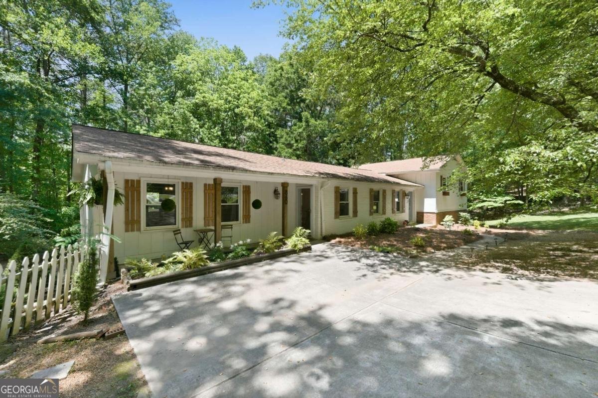860 Oakdale Road Canton - main photo