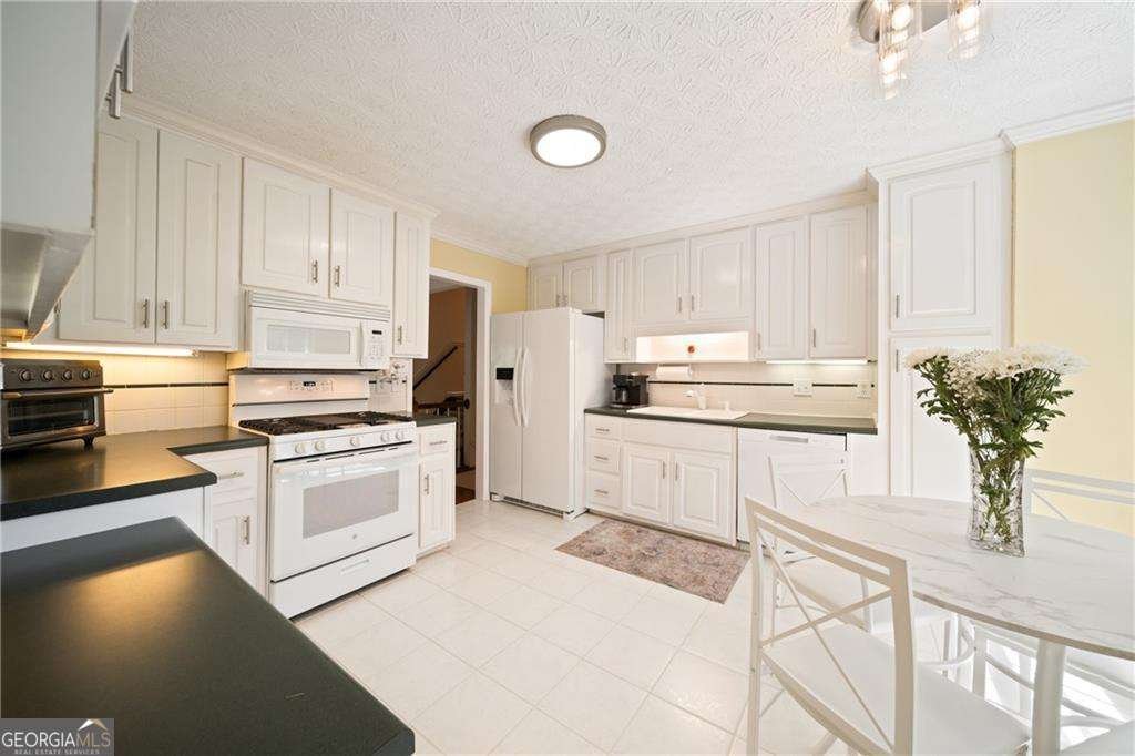 11675 Highland Colony Drive Roswell - Photo 8