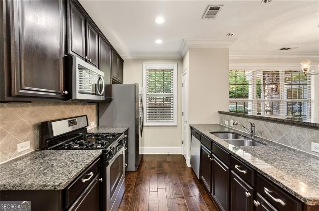 2300 Peachford Road Dunwoody - Photo 13