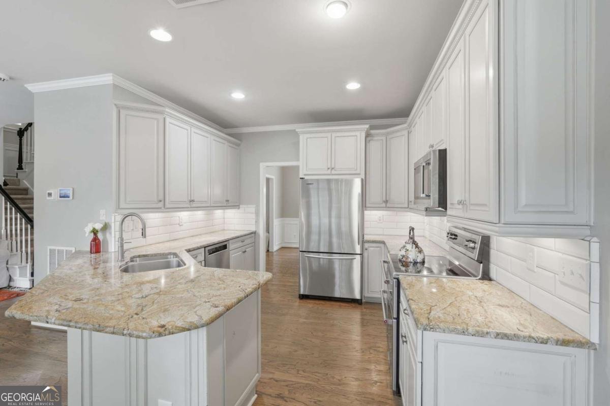 405 Briars Bend Alpharetta - Photo 14