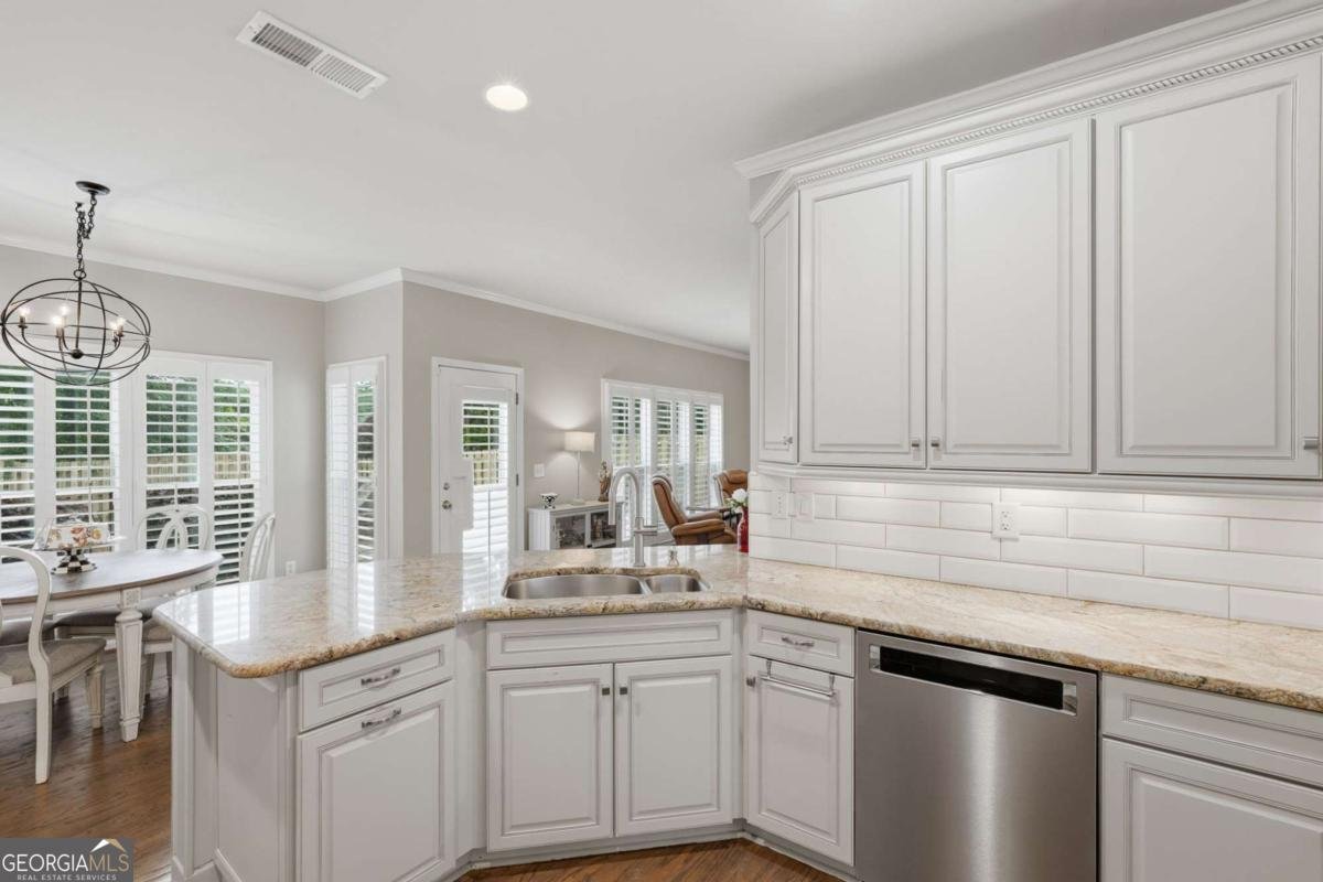 405 Briars Bend Alpharetta - Photo 15