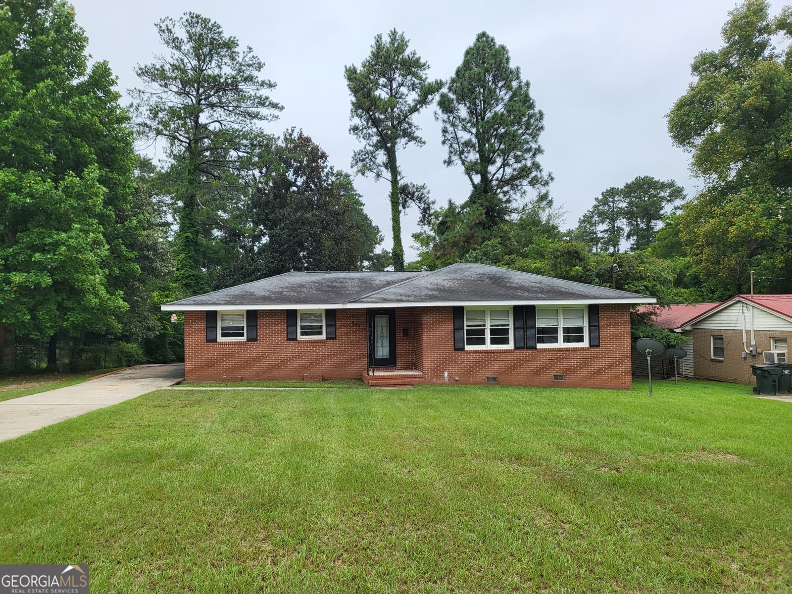 320 Draper Street Warner Robins - main photo