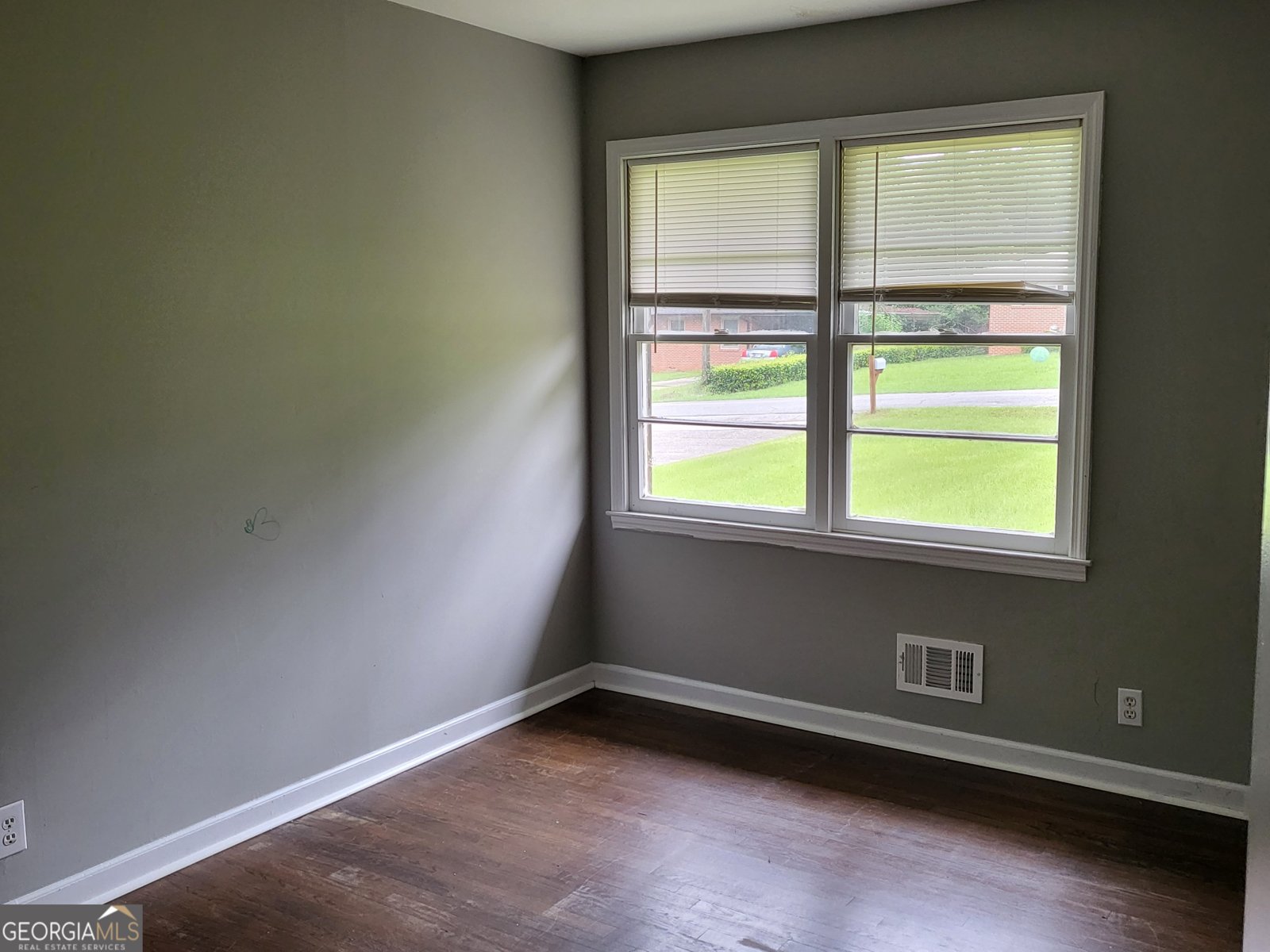 320 Draper Street Warner Robins - Photo 6