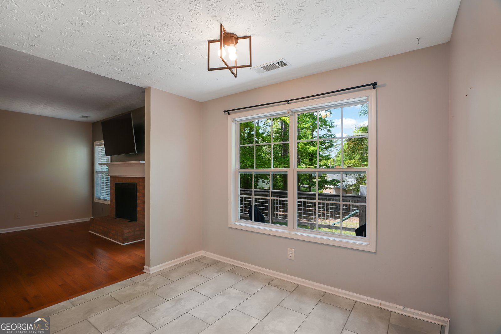 1419 Rainbow Circle Griffin - Photo 16