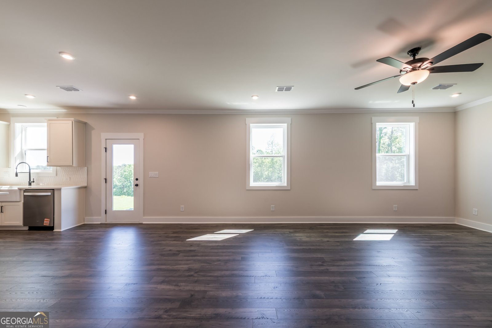 152 Henley Street Canton - Photo 10
