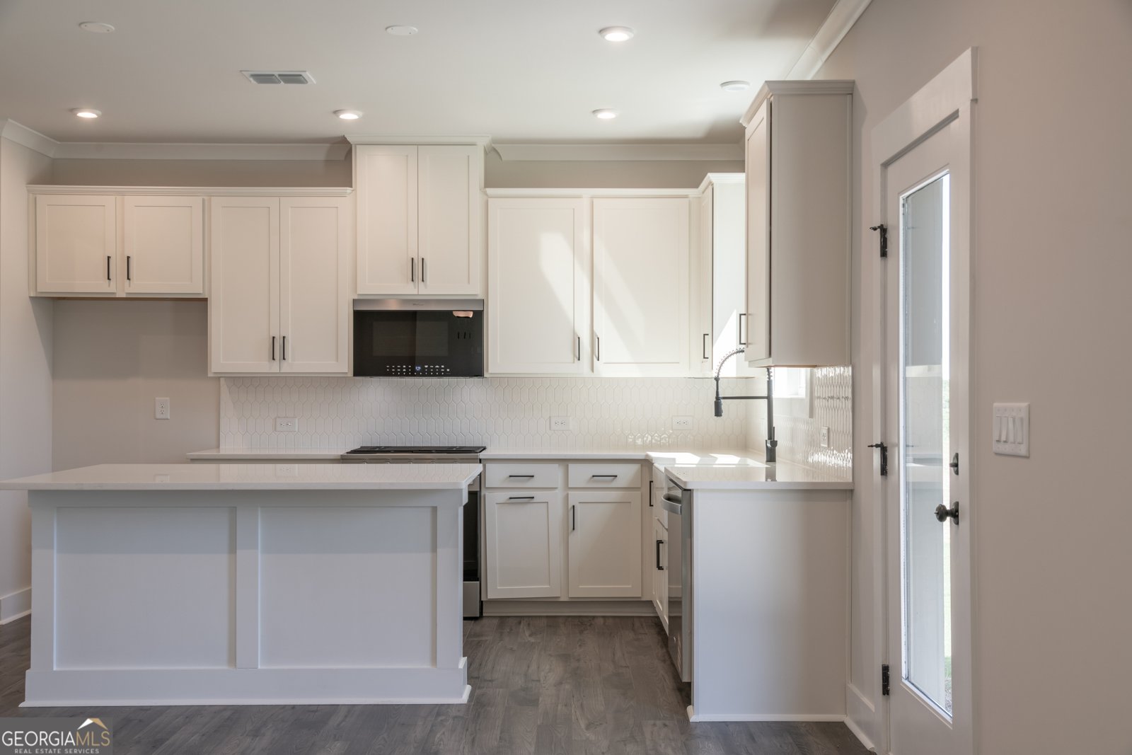 152 Henley Street Canton - Photo 7