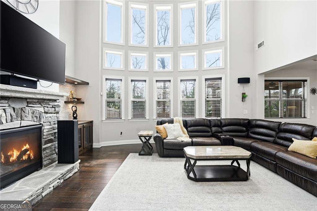 2810 Southwick Drive Cumming - main photo