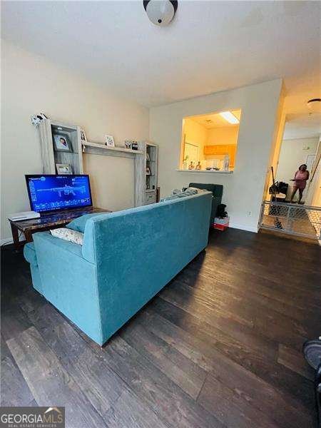 Photo 3