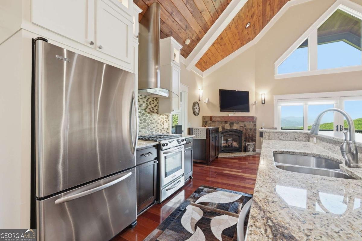 1065 Smokerise Drive Hayesville - Photo 10