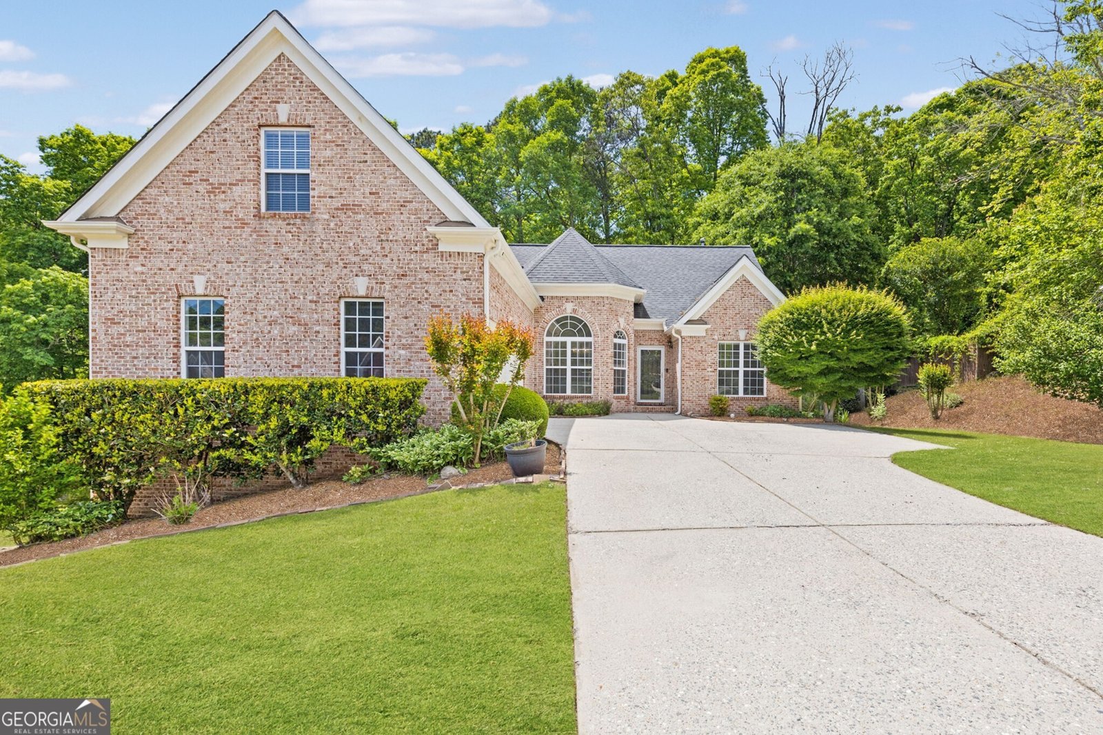 1570 Brooks Pointe Circle Lawrenceville - main photo