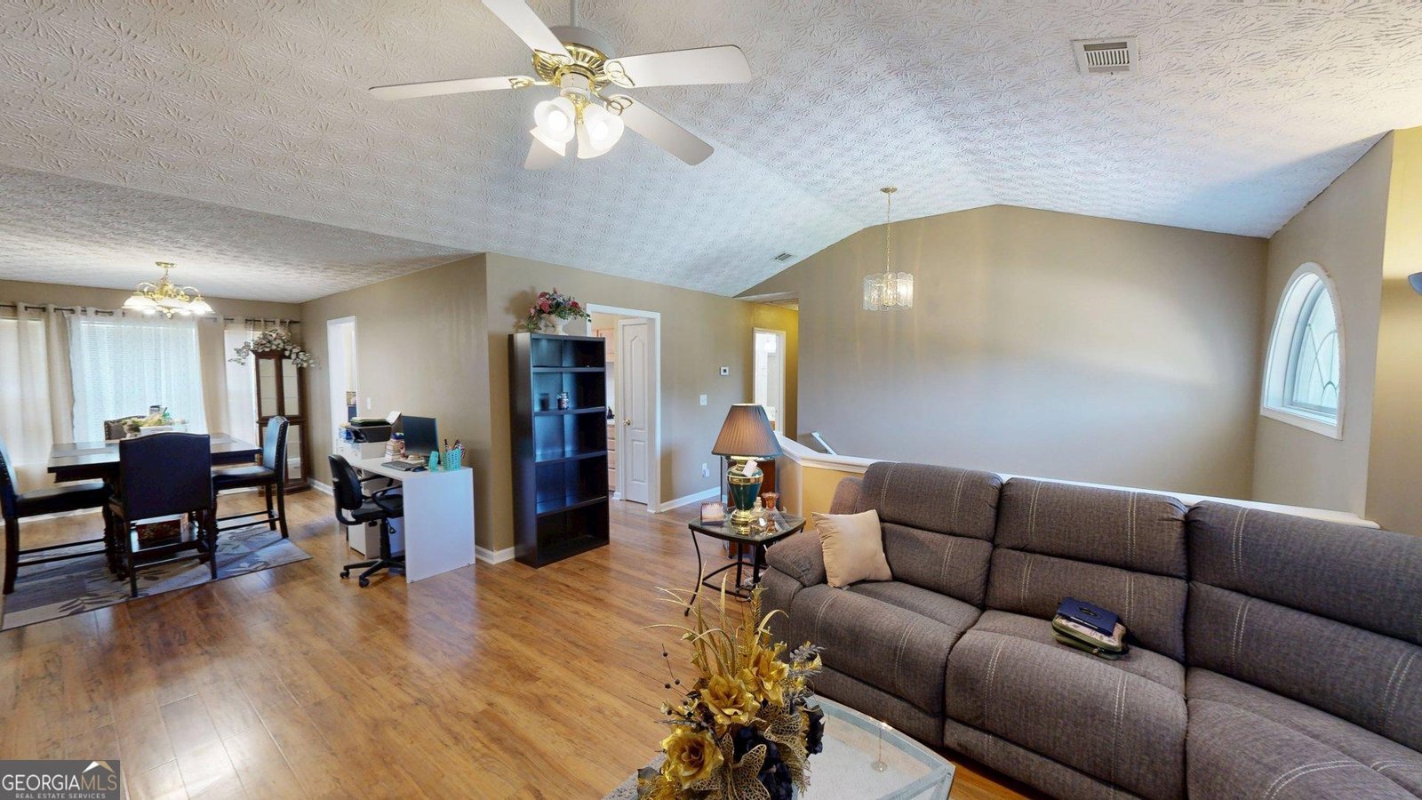 100 Hawthorn Drive Carrollton - Photo 9