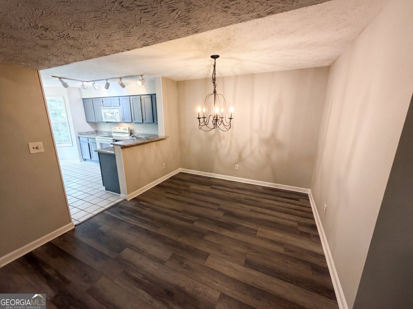 4491 Pineridge Circle Atlanta - Photo 9