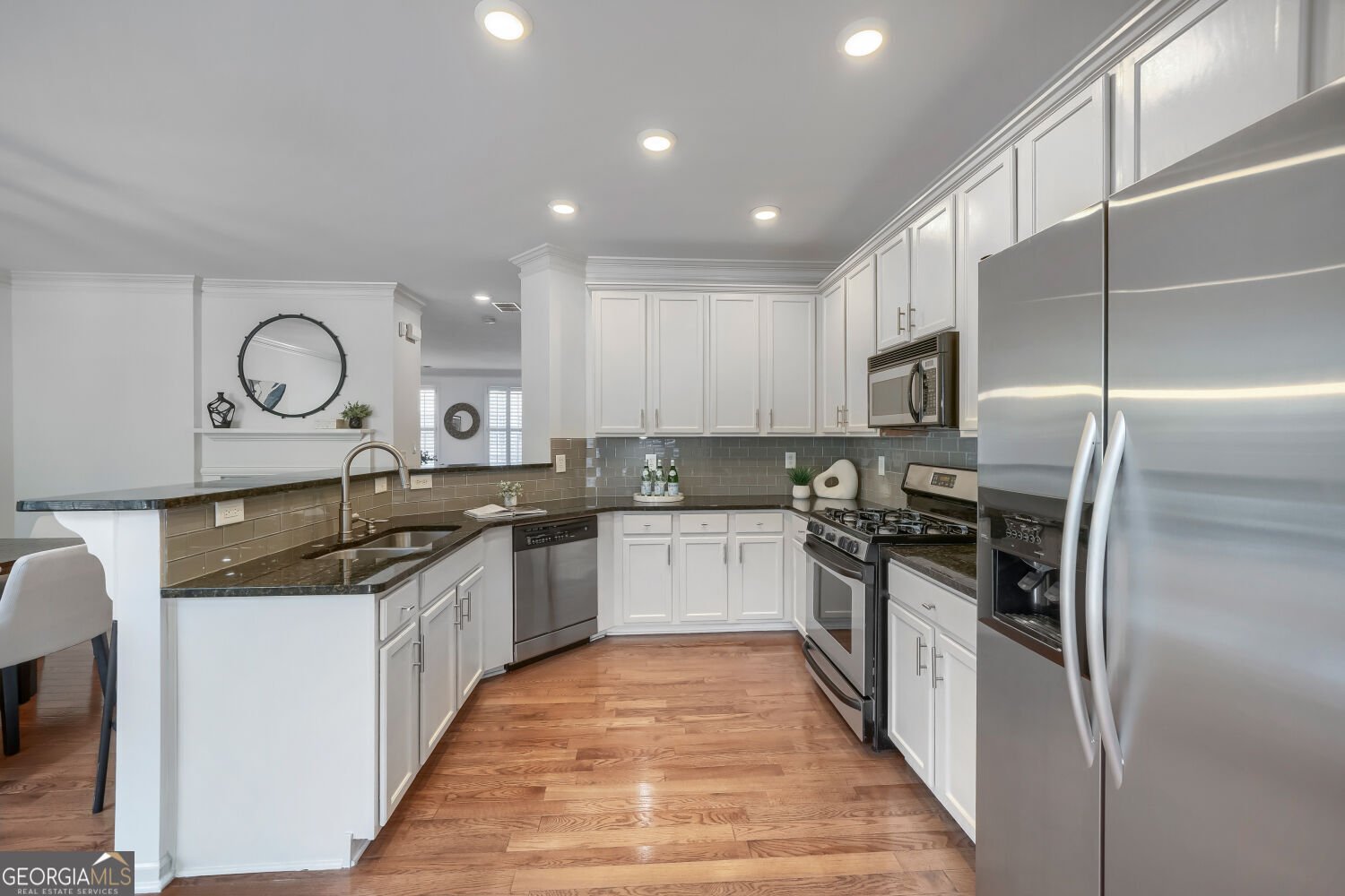 3827 Chattahoochee Summit Drive Atlanta - Photo 11