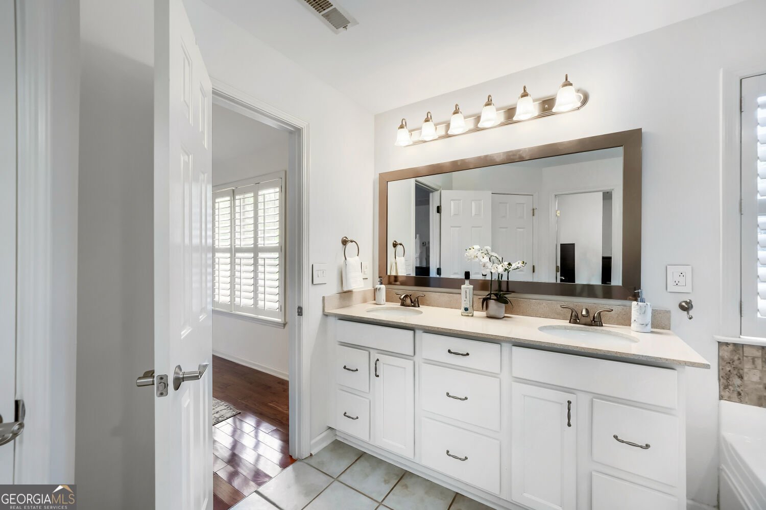 3827 Chattahoochee Summit Drive Atlanta - Photo 16