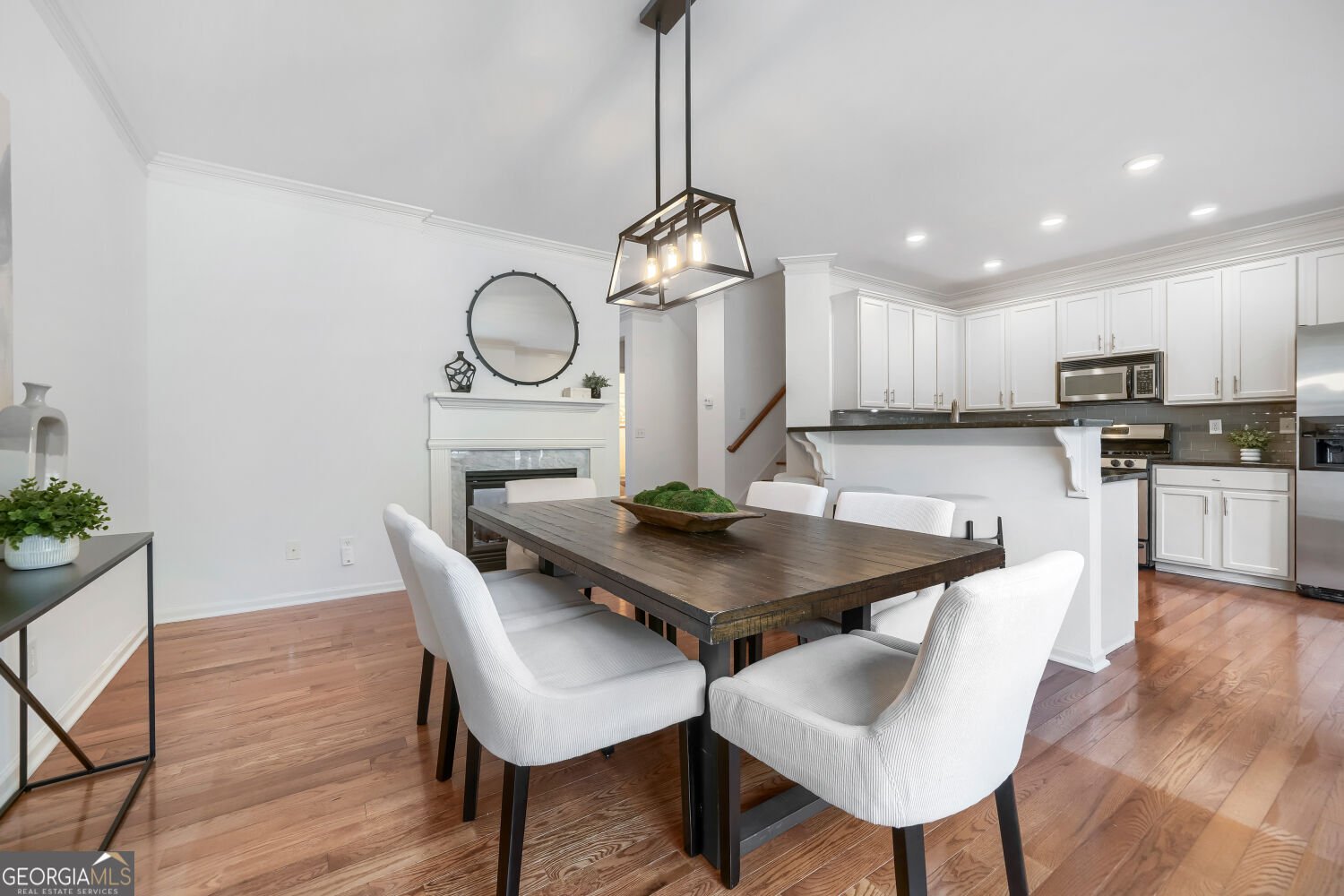 3827 Chattahoochee Summit Drive Atlanta - Photo 9