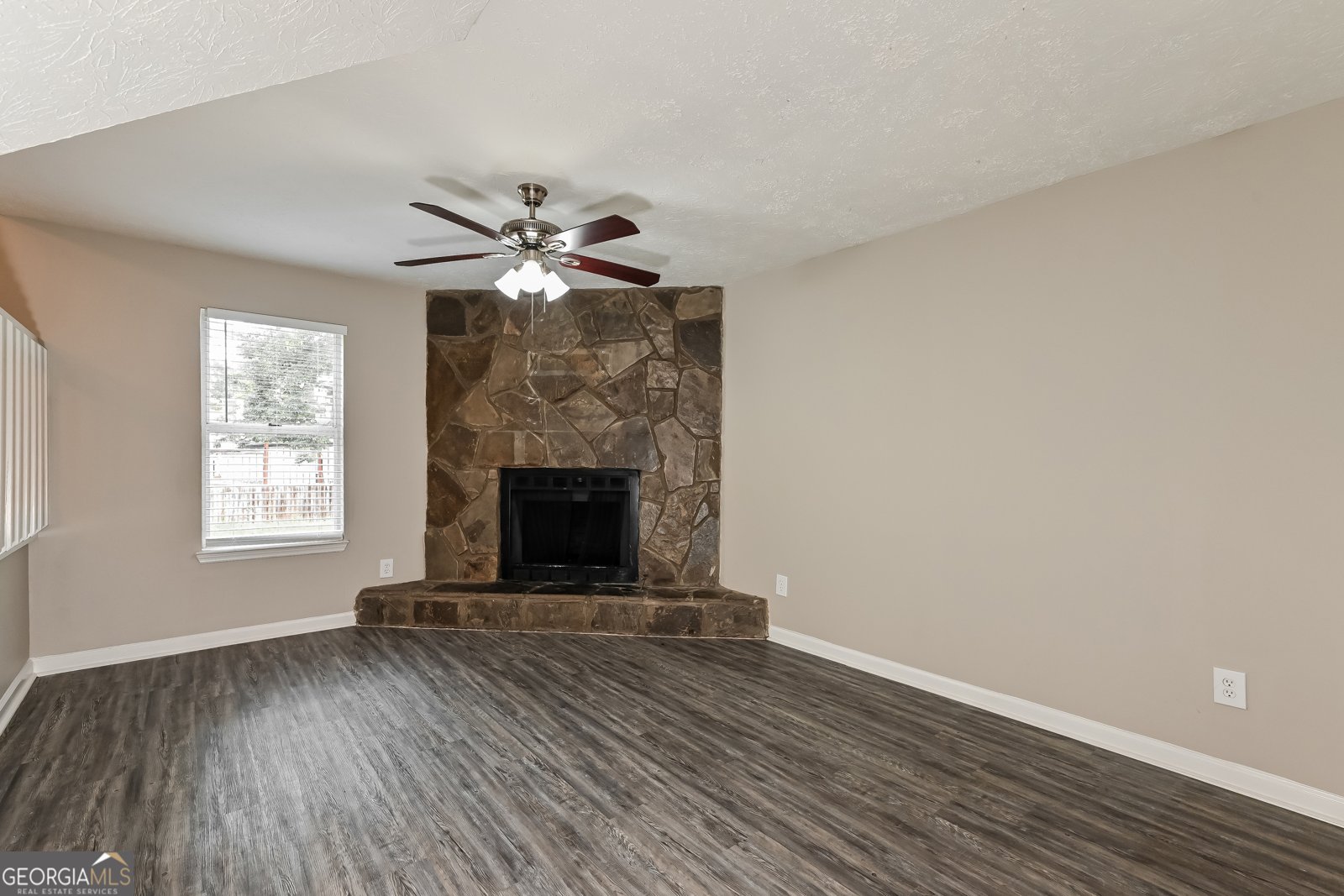 3091 Dowry Drive Lawrenceville - Photo 9
