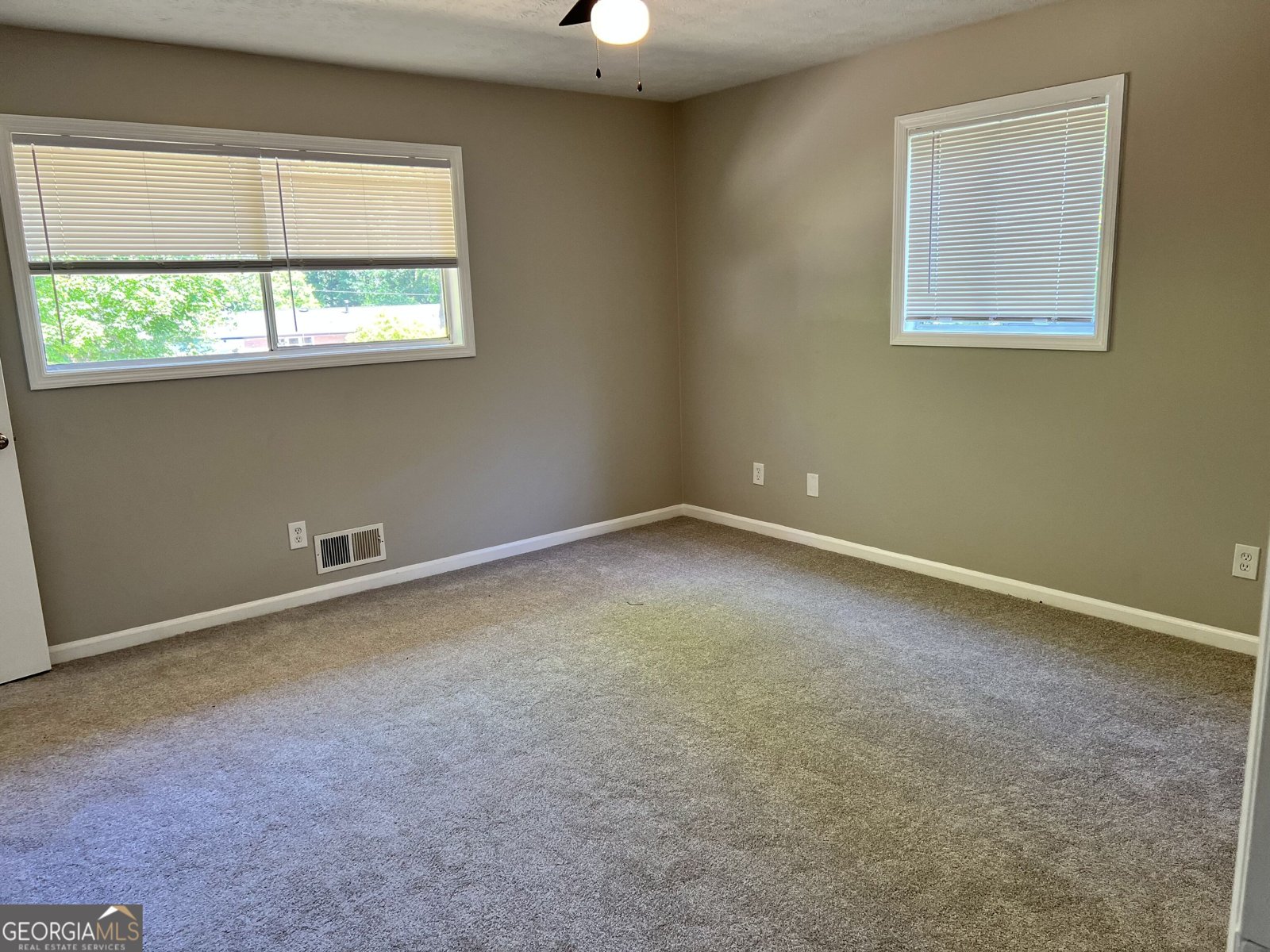 6952 Fayetteville Road Riverdale - Photo 17