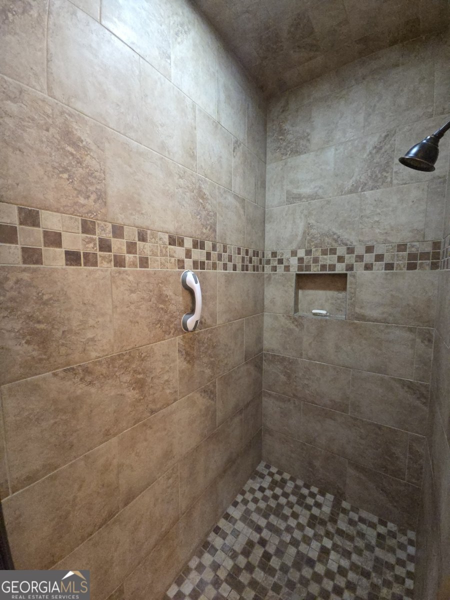 7381 Lullwater Road Columbus - Photo 9