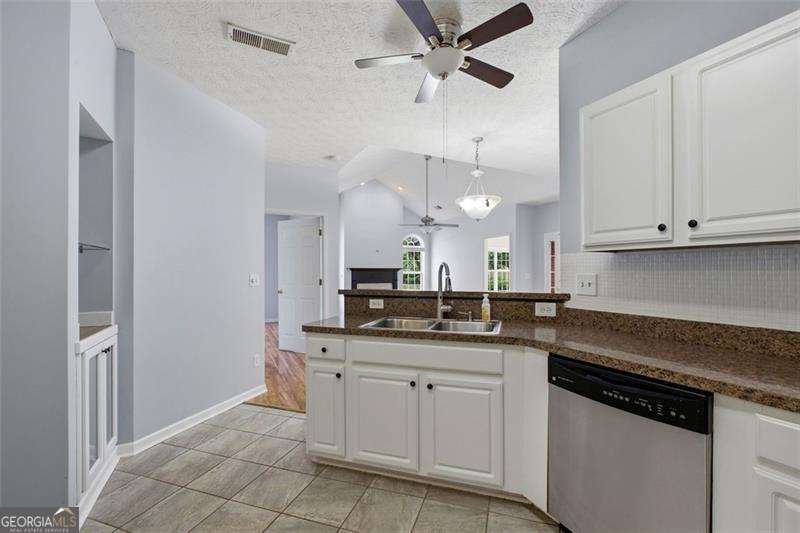 3732 Villa Springs Circle Powder Springs - Photo 16
