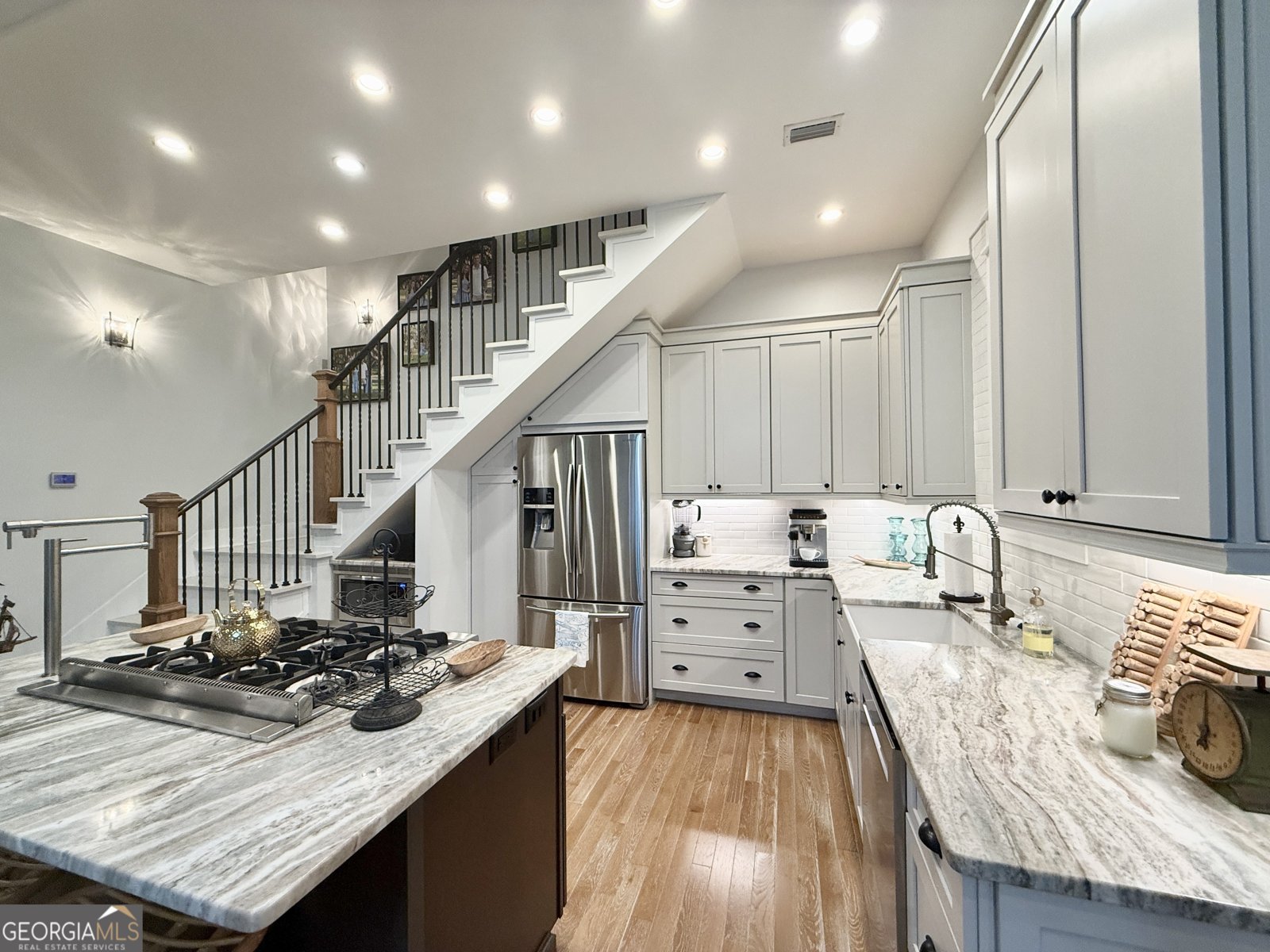 1040 Demere Road St. Simons - Photo 11