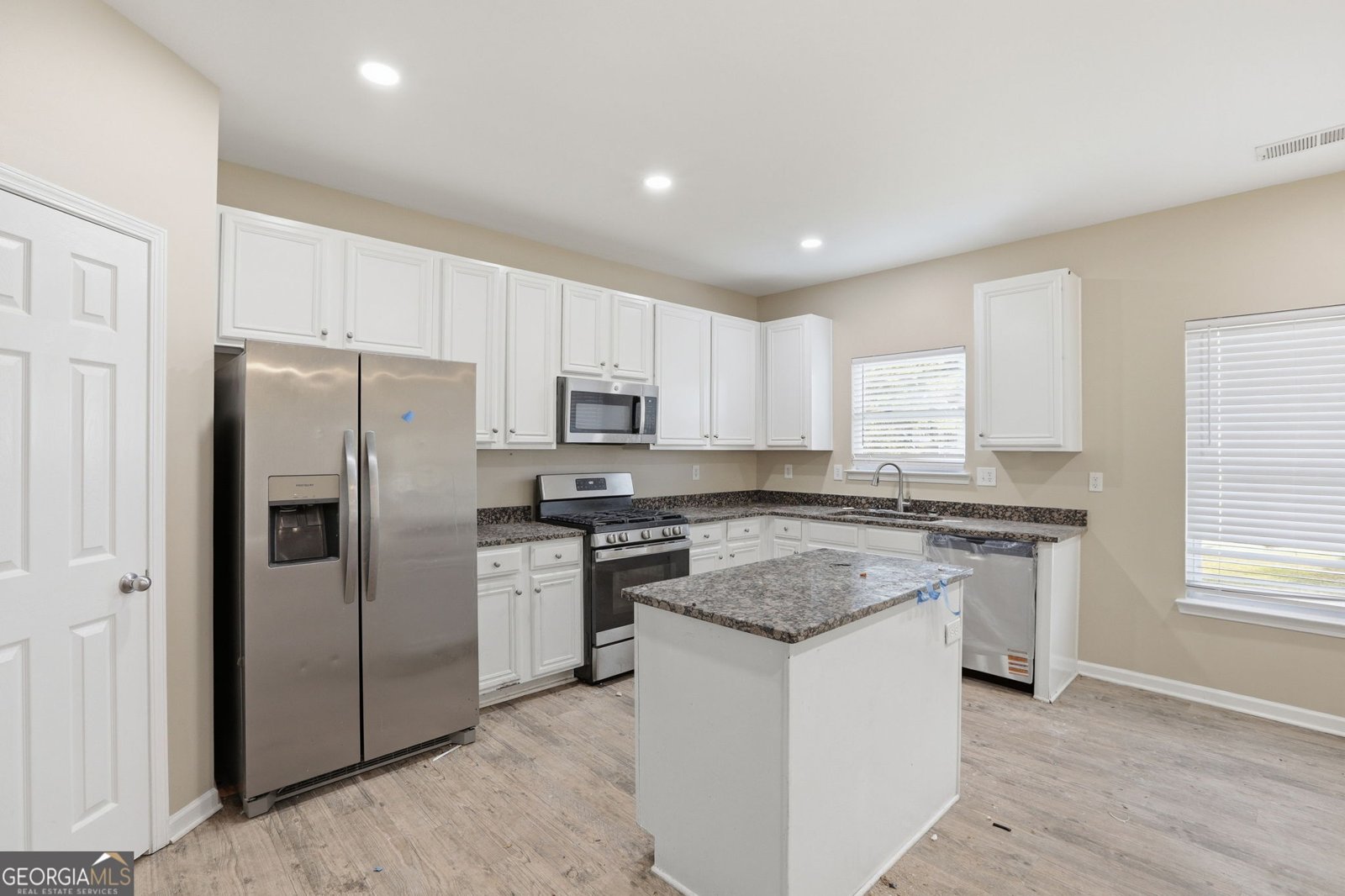 4968 Locherby Drive Fairburn - Photo 11
