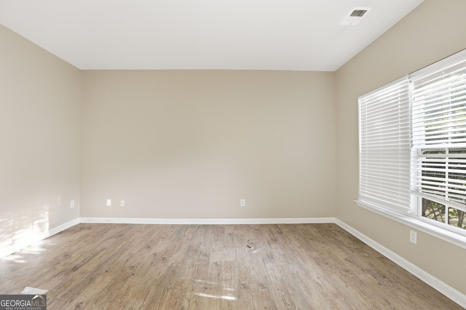 4968 Locherby Drive Fairburn - Photo 14