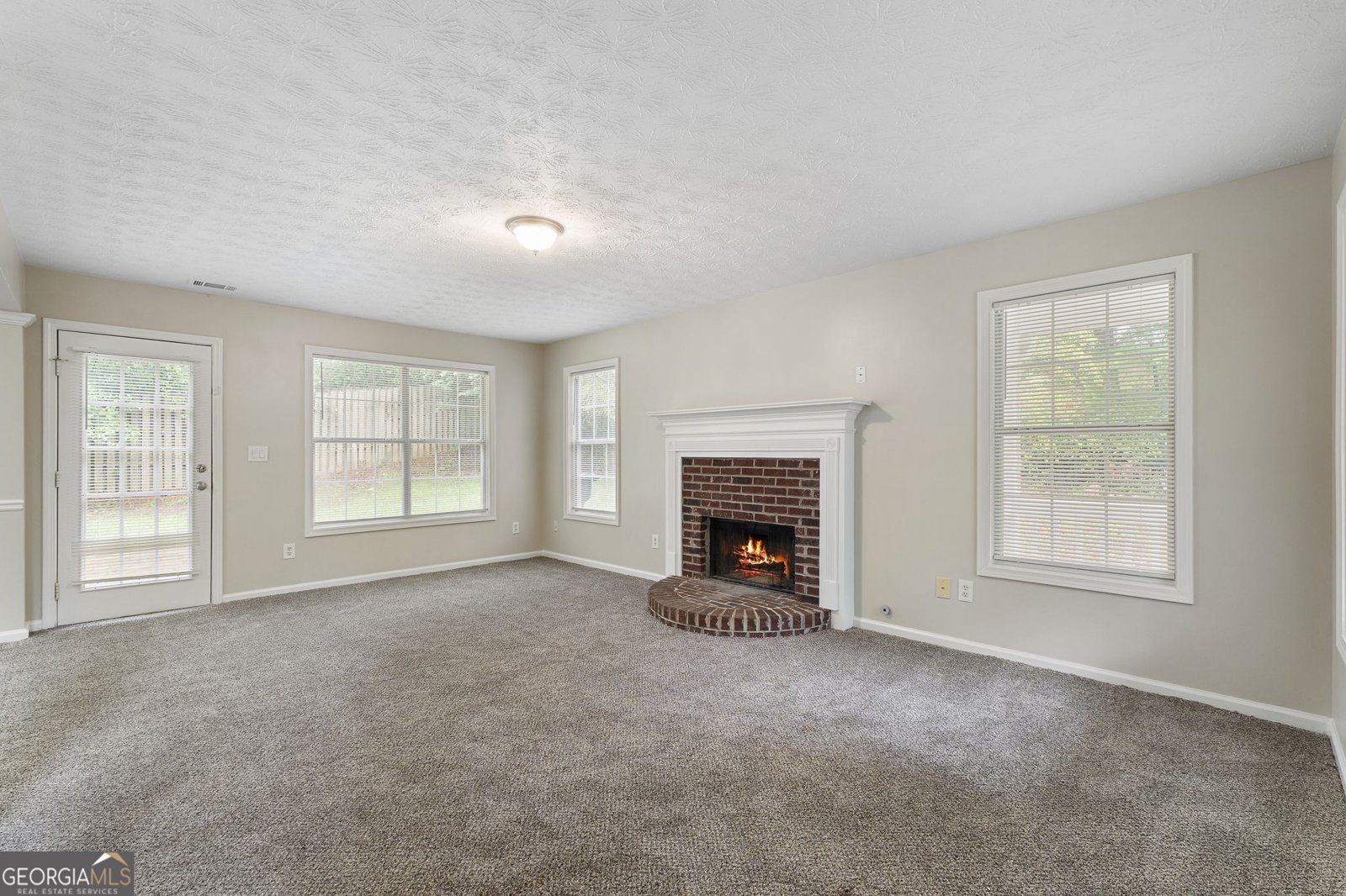 55 The Falls Boulevard Covington - Photo 9